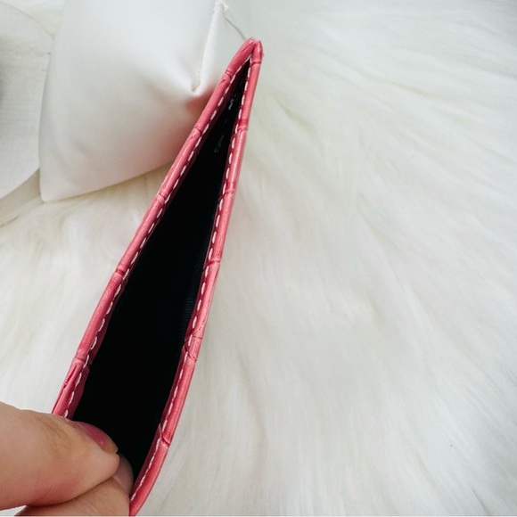 Faux Crocodile Black Embossed Glossy Small Dog Card Holder Wallet in Pink - Picture 3 of 4